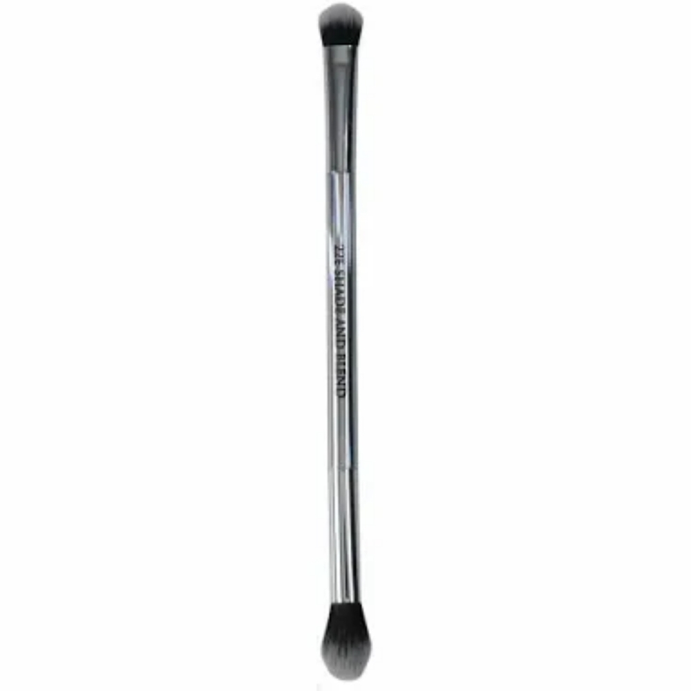F.A.R.A.H. Shade and Blend 22E Makeup Brush